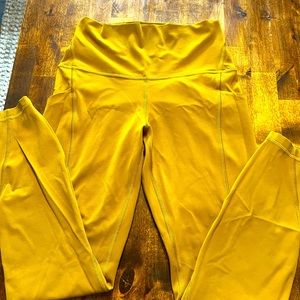 Lululumon Align with pockets 25 in.